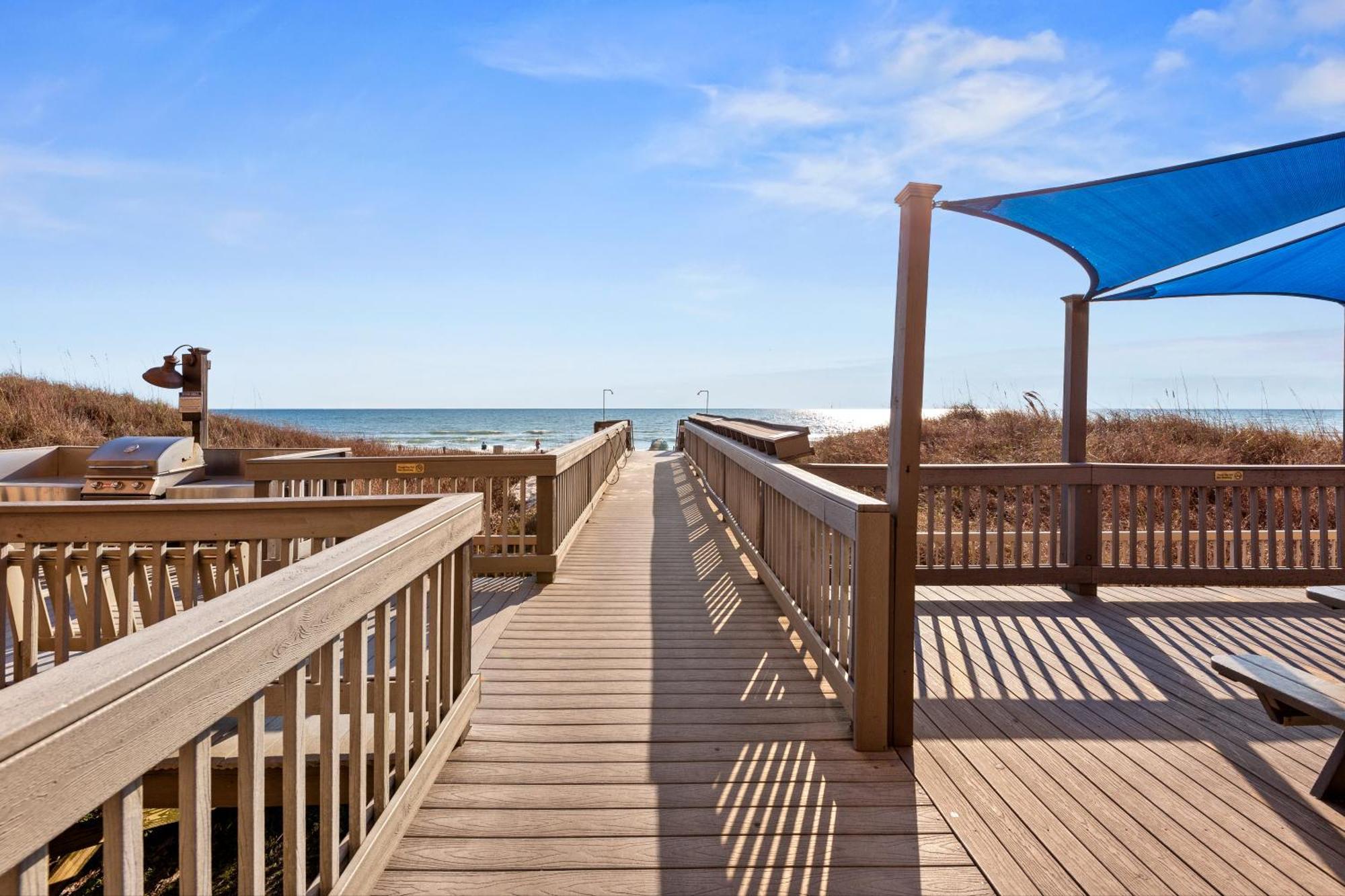 Gulf Front Master Bedroom! 2 Pools & Hot Tubs! Sleeps 8! Panama City Beach Εξωτερικό φωτογραφία