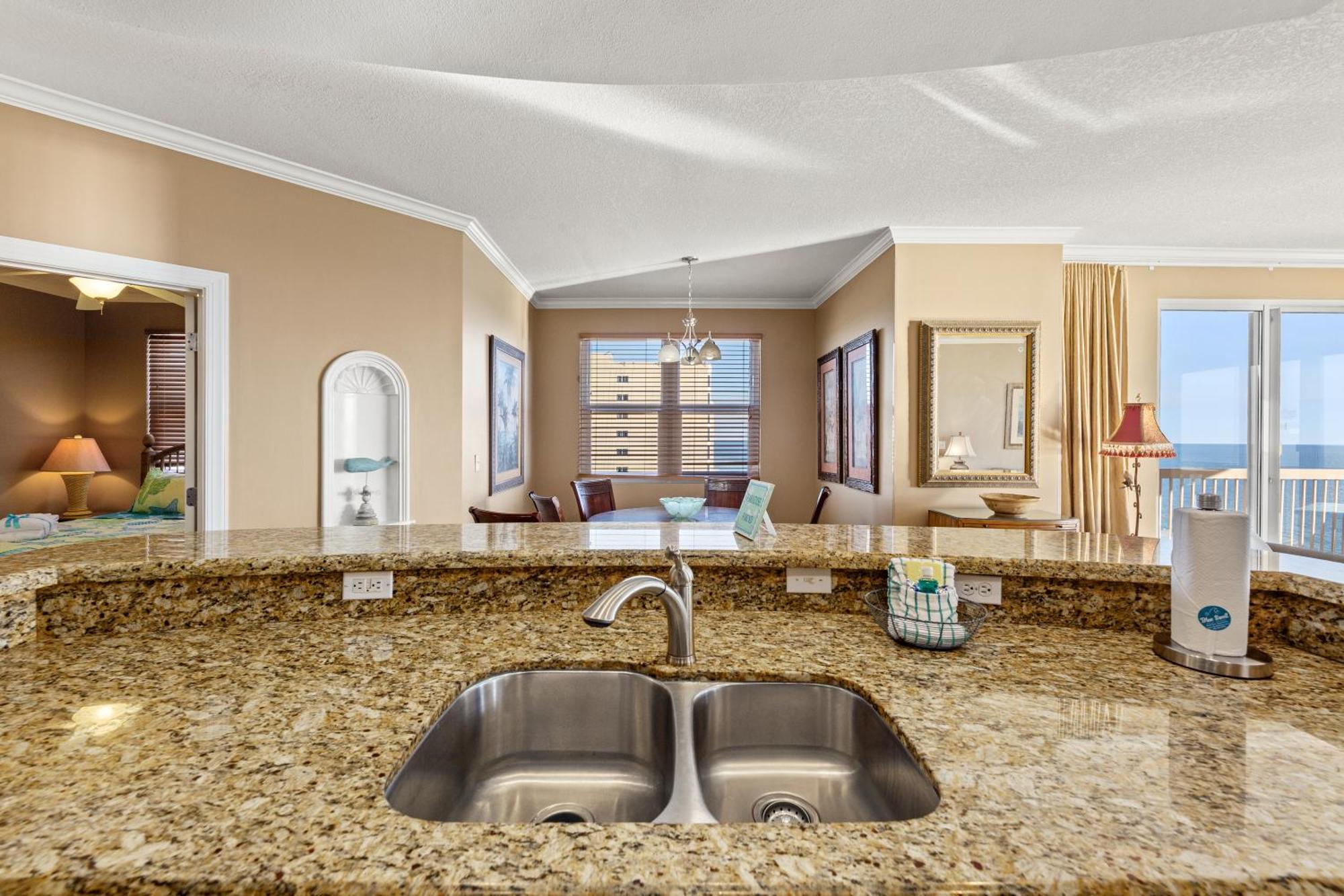 Gulf Front Master Bedroom! 2 Pools & Hot Tubs! Sleeps 8! Panama City Beach Εξωτερικό φωτογραφία